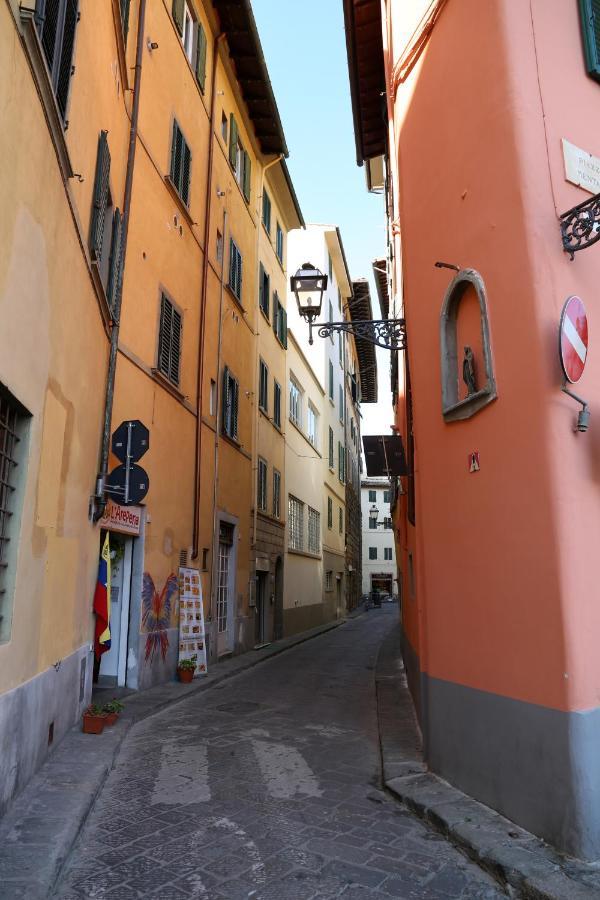Cozy Apartment Near Ponte Vecchio Florence Exterior photo