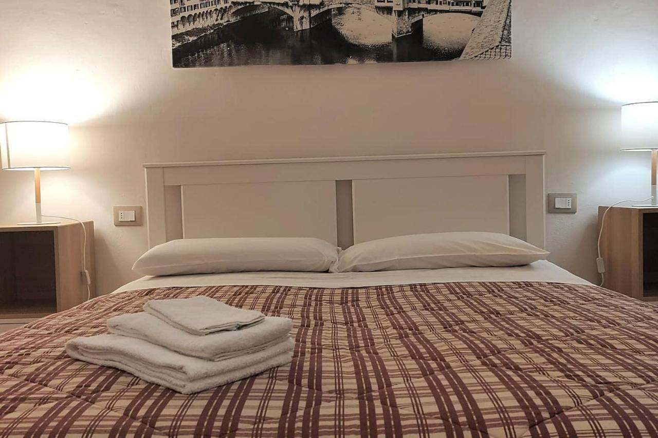 Cozy Apartment Near Ponte Vecchio Florence Exterior photo